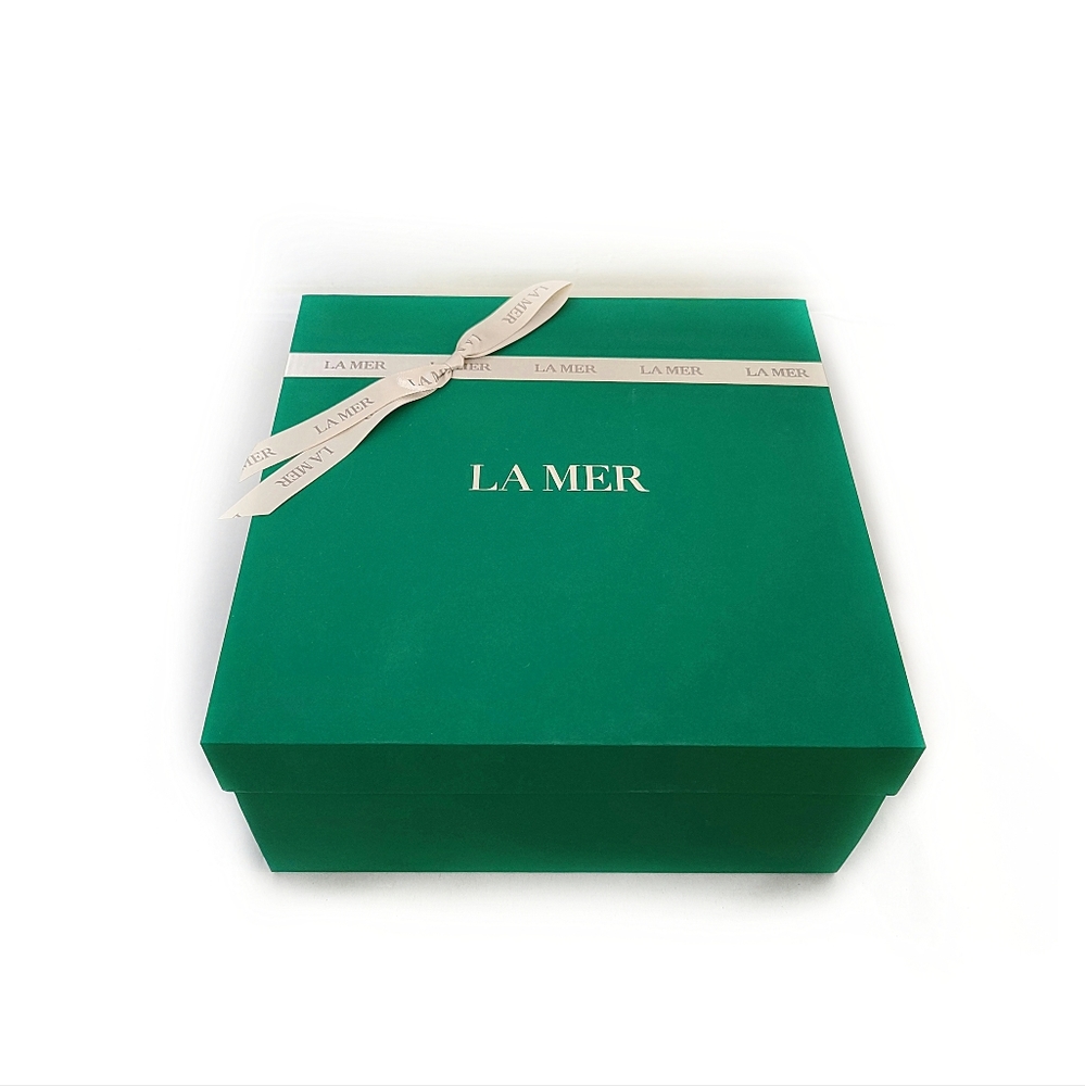La Mer Gift Box - Picture 2 of 2
